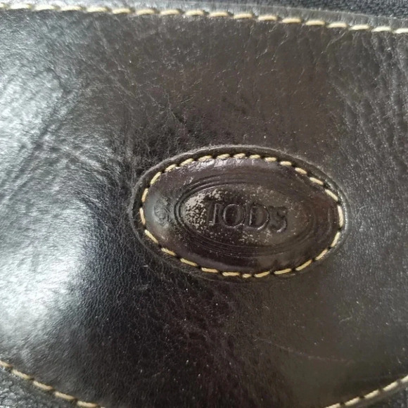 Tod's Black Leather Heart Shoulder Bag - Picture 12 of 12